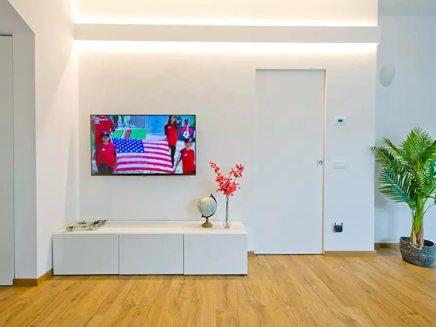 Immagine 8 di Appartamento in affitto  in Via Zezio45 a Como