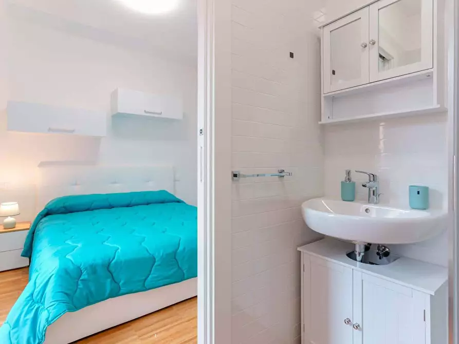 Immagine 18 di Appartamento in affitto  in Via Mascarella86 a Bologna