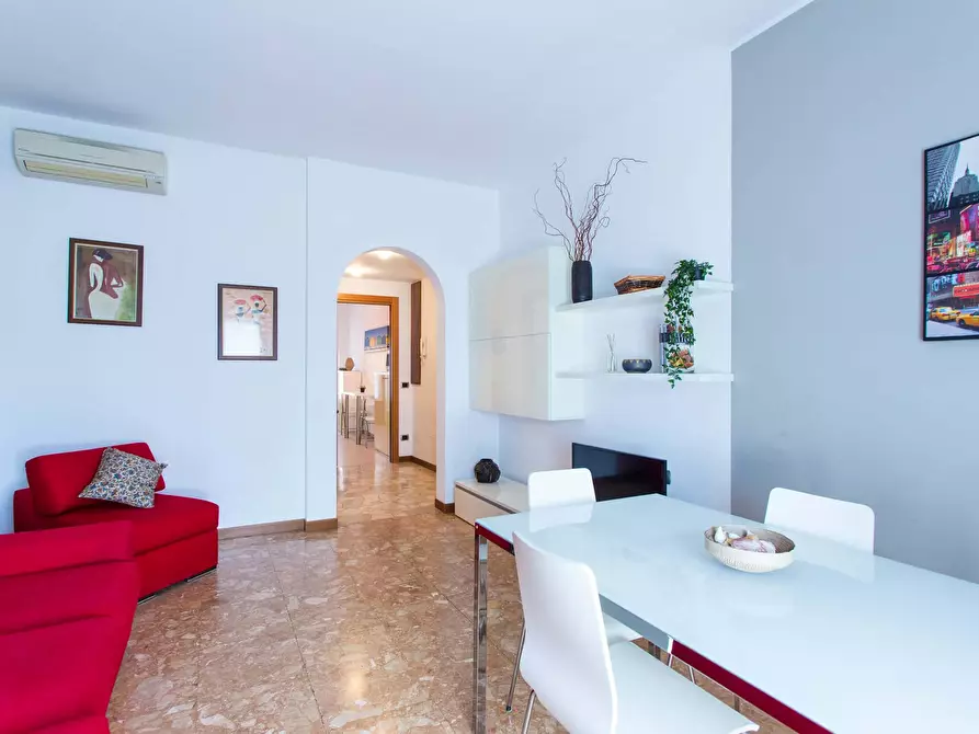 Immagine 4 di Appartamento in affitto  in Via Luigi Settembrini a Milano