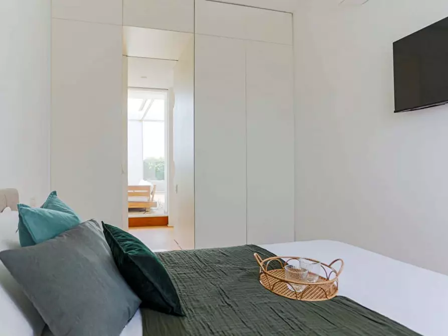 Immagine 37 di Appartamento in affitto  in Viale Cassala59 a Milano