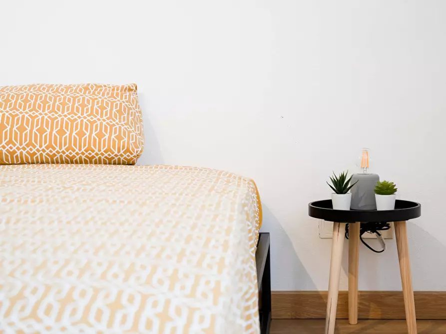 Immagine 2 di Camera in affitto  in Via Gustavo Fara12 a Milano