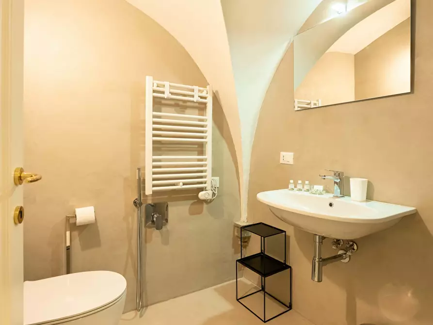 Immagine 28 di Appartamento in affitto  in Via dei Benci a Firenze