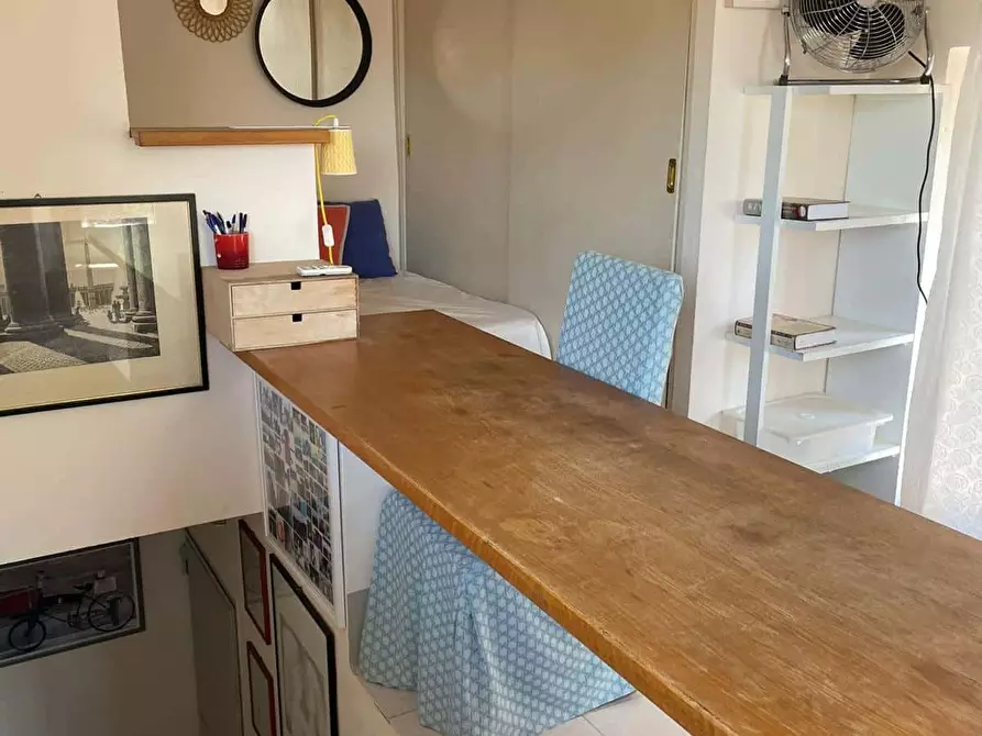 Immagine 2 di Camera in affitto  in Via Carlo Pisacane47 a Roma