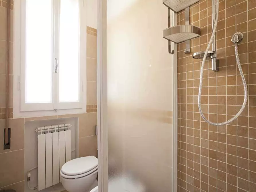 Immagine 10 di Camera in affitto  in Via Guglielmo Oberdan37 a Bologna