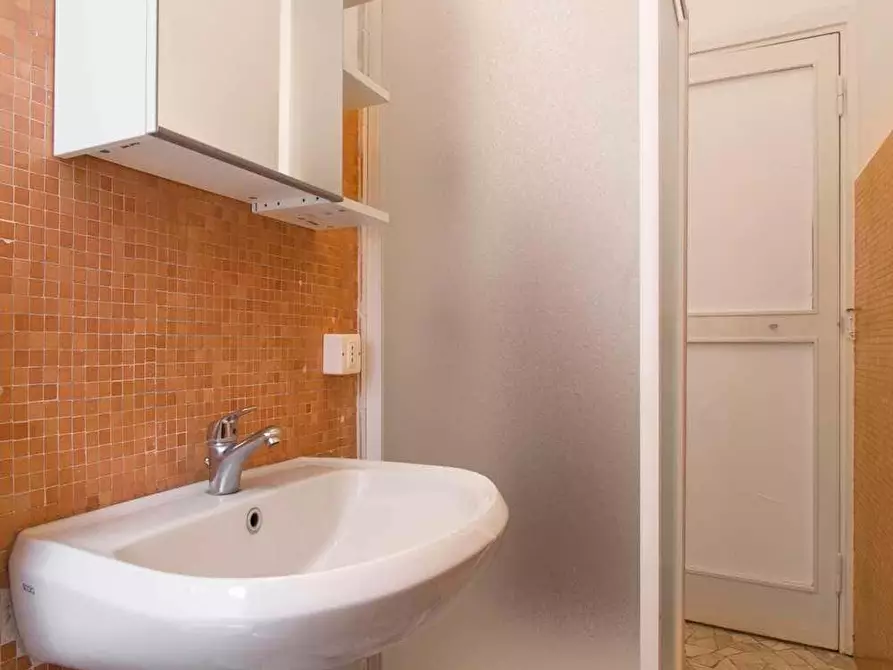 Immagine 9 di Camera in affitto  in Bastioni di Porta Volta13 a Milano