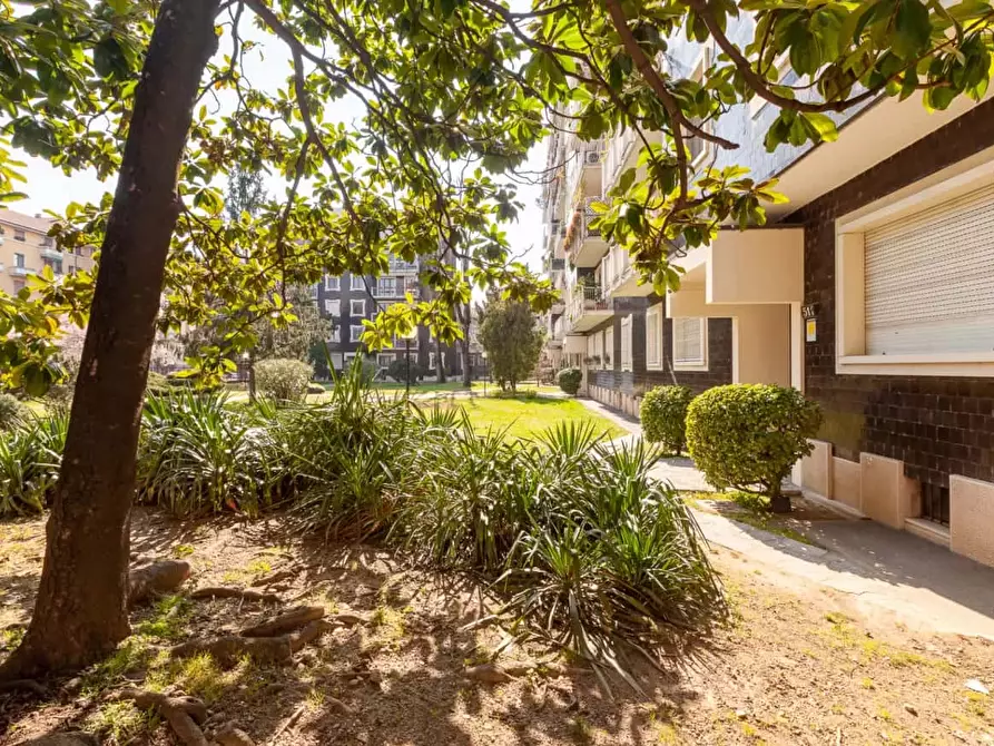 Immagine 37 di Appartamento in affitto  in Via Friuli51 a Milano