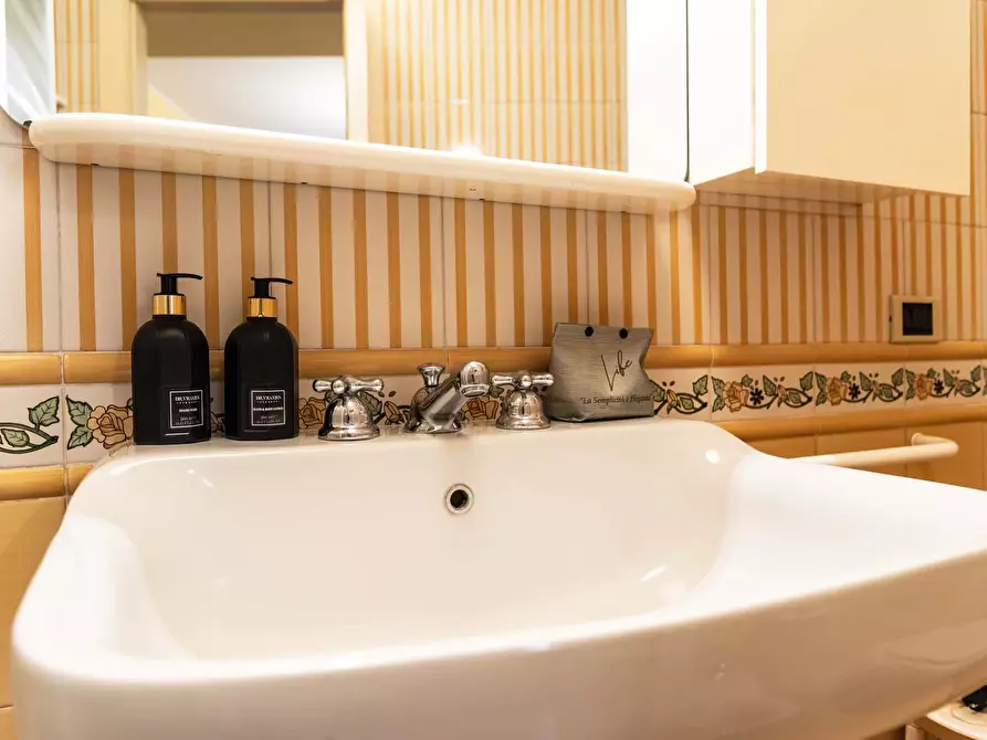 Immagine 17 di Appartamento in affitto  in Via dell'Annunciata7 a Milano