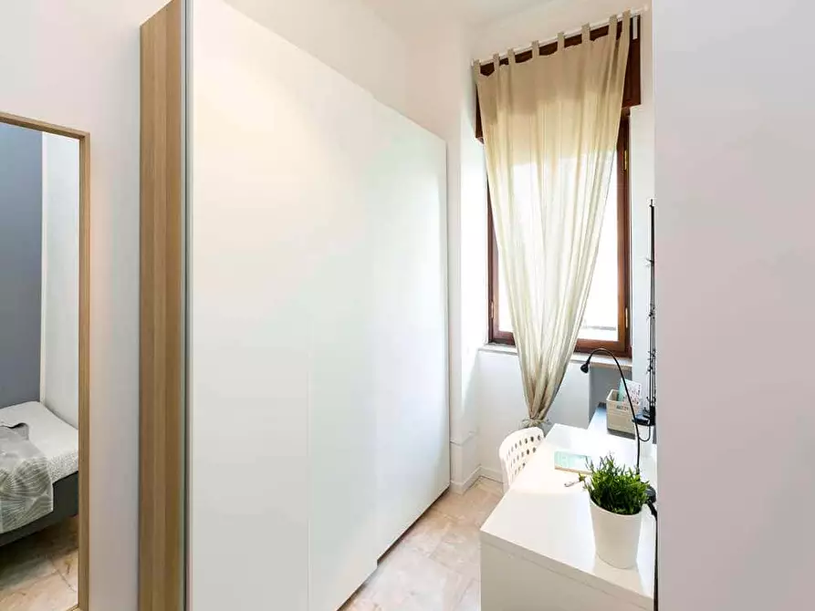 Immagine 2 di Camera in affitto  in Viale Beatrice D'Este4 a Milano