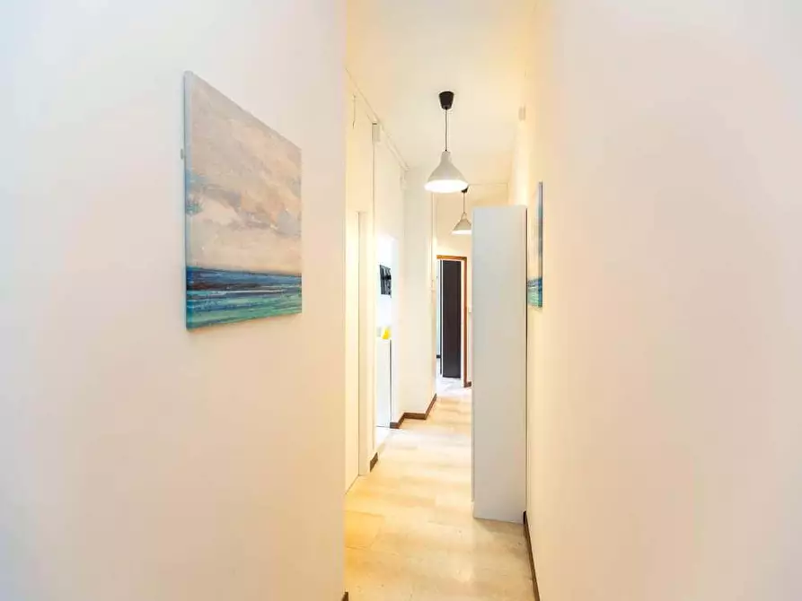 Immagine 11 di Camera in affitto  in Via Lorenteggio80 a Milano