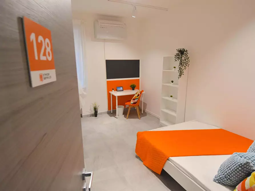 Immagine 3 di Camera in affitto  in Corso Canalchiaro26 a Modena