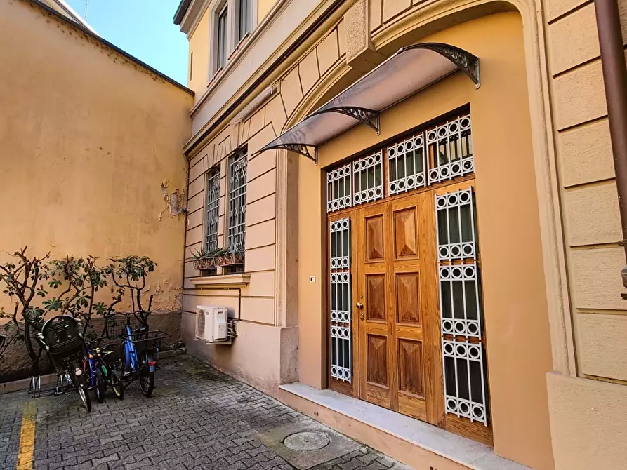 Immagine 39 di Appartamento in affitto  in Via Luigi Settembrini60 a Milano