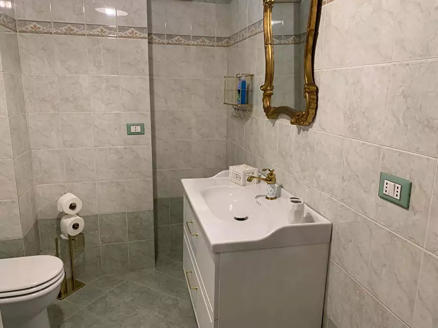 Immagine 17 di Camera in affitto  in Via Tiburtina372 a Roma