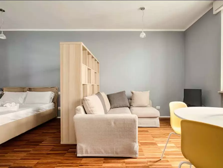 Immagine 18 di Appartamento in affitto  in Via Piero della Francesca51 a Milano