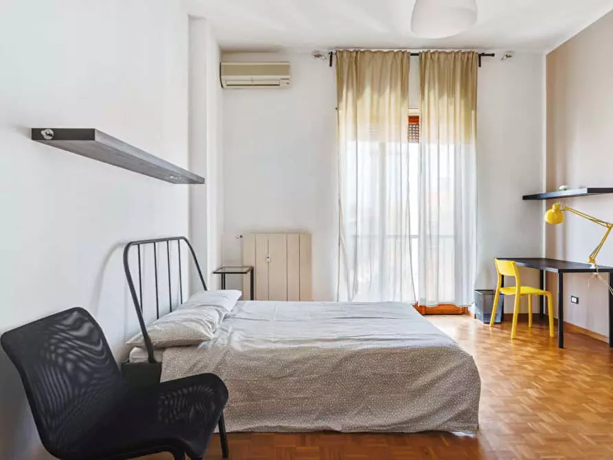 Immagine 1 di Camera in affitto  in Via Curtatone14 a Milano