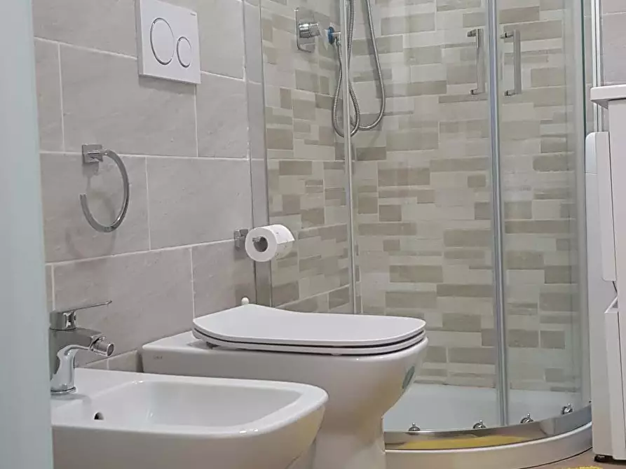 Immagine 10 di Appartamento in affitto  in Via Federico Confalonieri5 a Milano