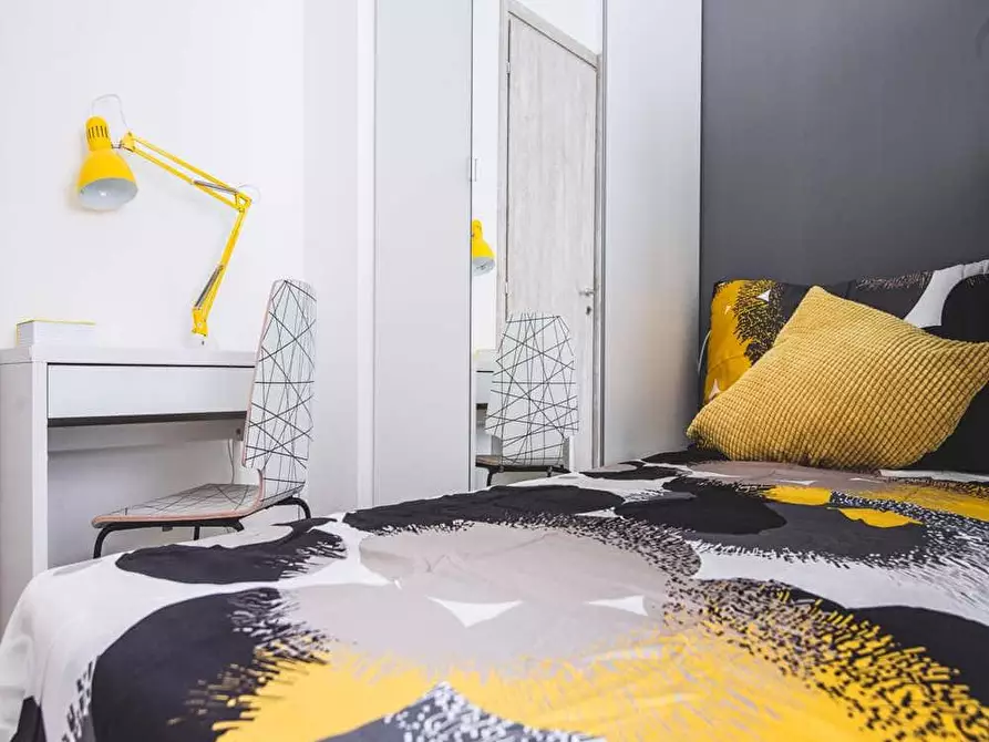 Immagine 6 di Camera in affitto  in Via Paolo Bassi25 a Milano