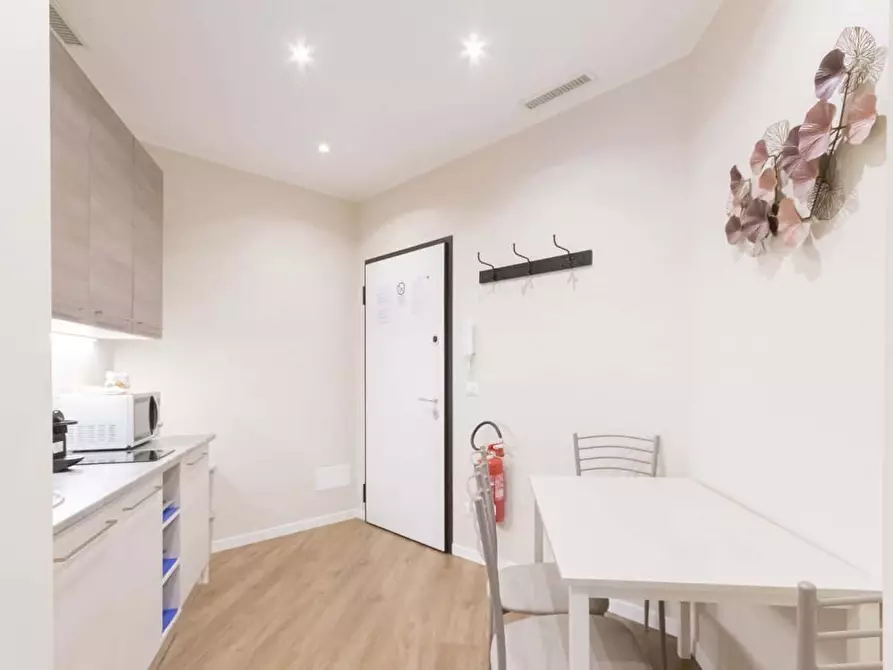 Immagine 4 di Appartamento in affitto  in Via Santa Maria Valle1 a Milano