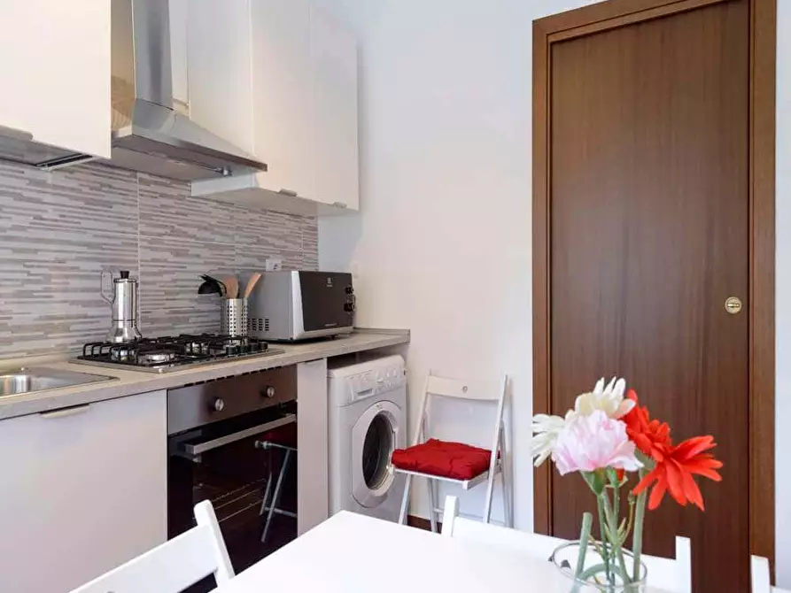 Immagine 24 di Camera in affitto  in VIA CAVEZZALI19 a Milano