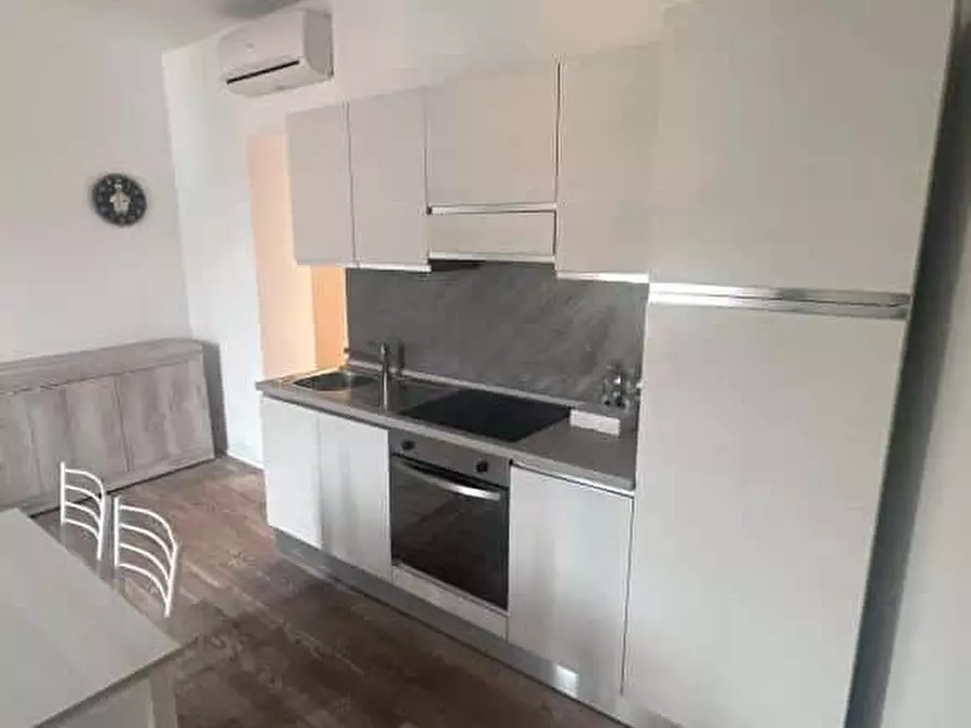 Immagine 5 di Appartamento in affitto  in Via Macedonio Melloni4 a Milano