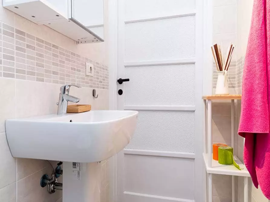 Immagine 16 di Camera in affitto  in Via Giuseppe Regaldi17 a Milano