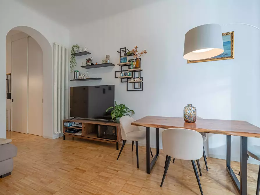 Immagine 5 di Appartamento in affitto  in Via Emilio Cornalia12 a Milano
