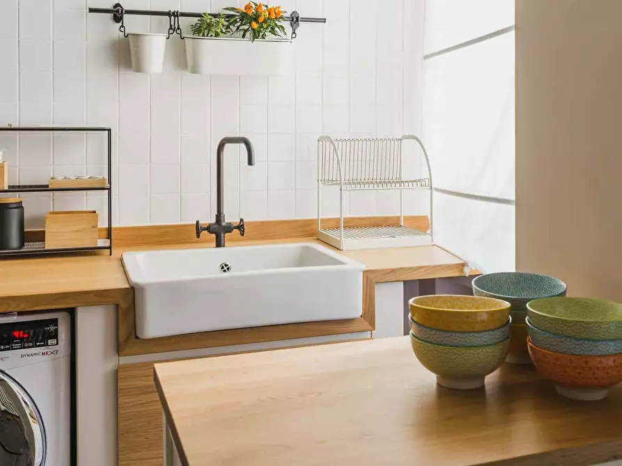 Immagine 42 di Appartamento in affitto  in Piazza Attilio Hortis7 a Trieste