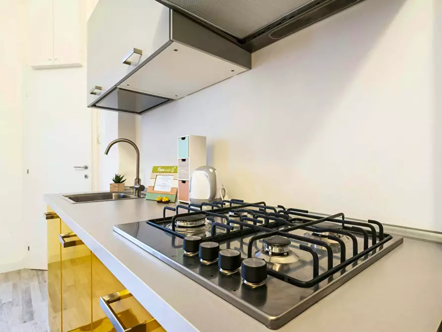 Immagine 10 di Appartamento in affitto  in Piazza Angilberto II a Milano