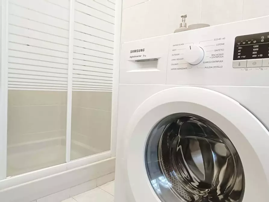 Immagine 13 di Appartamento in affitto  in Viale Ugo Foscolo23 a Monza