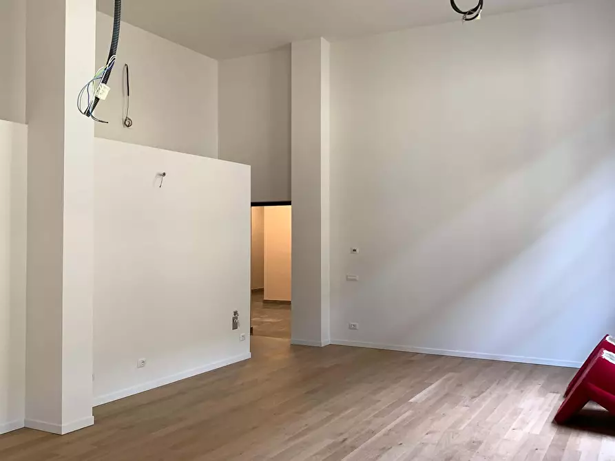 Immagine 26 di Appartamento in affitto  in Via Selvanesco77 a Milano