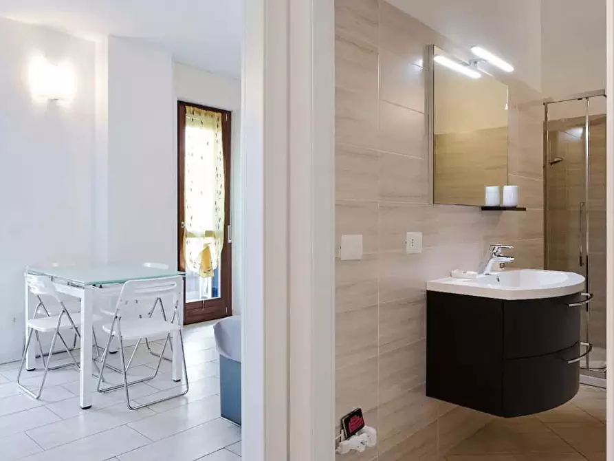 Immagine 19 di Appartamento in affitto  in Via Broni3 a Milano