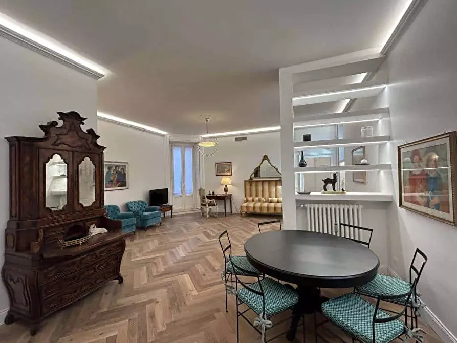 Immagine 1 di Appartamento in affitto  in Via Mauro Macchi33 a Milano