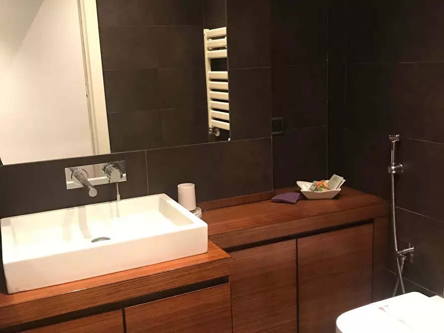 Immagine 5 di Appartamento in affitto  in Viale Colli Aminei58 a Napoli