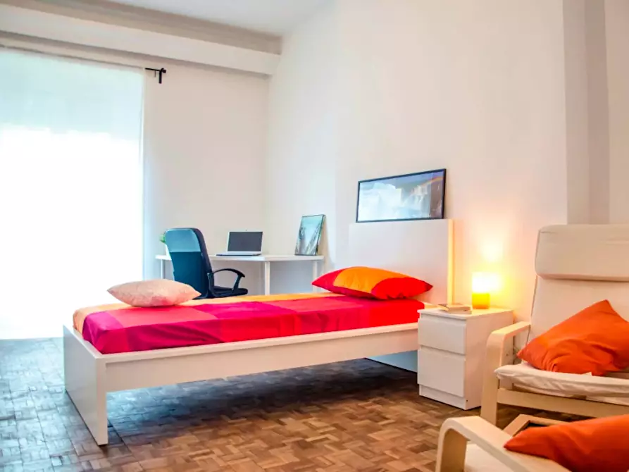 Immagine 3 di Camera in affitto  in Corso Sebastopoli a Torino