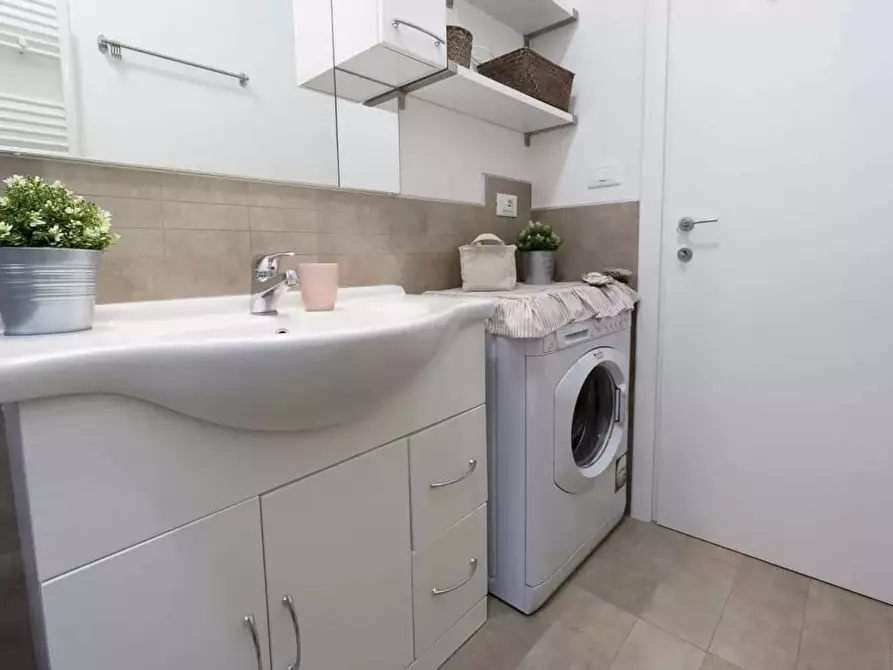 Immagine 21 di Appartamento in affitto  in Via Pasubio84 a Bologna