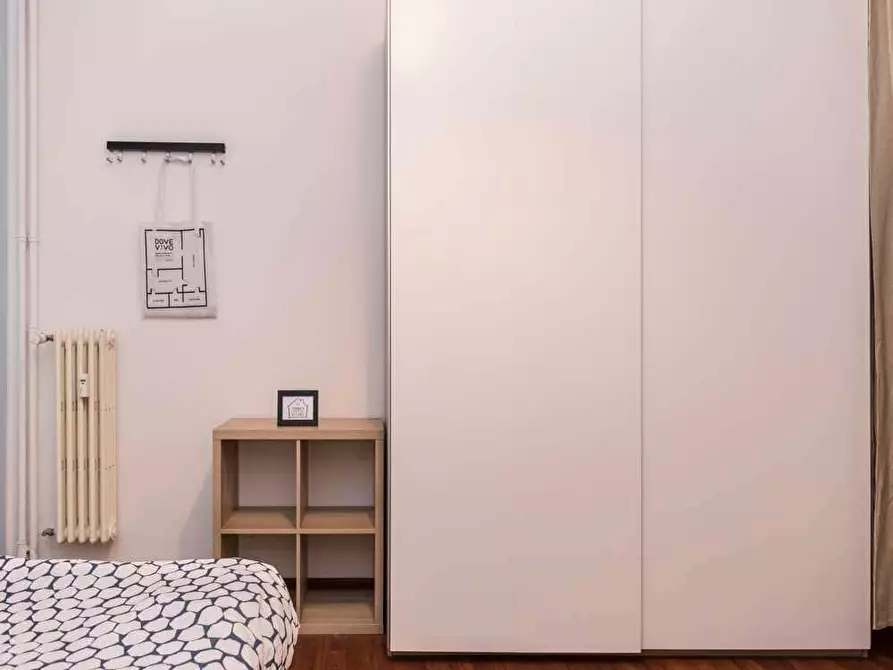 Immagine 2 di Camera in affitto  in Via Giulio Tarra1 a Milano