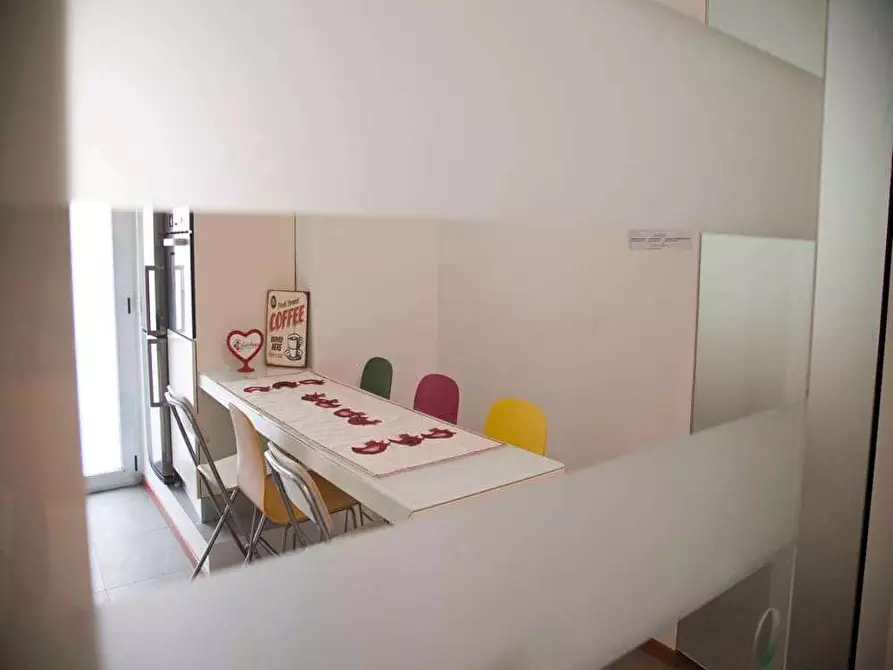 Immagine 19 di Camera in affitto  in Via Conca del Naviglio37A a Milano