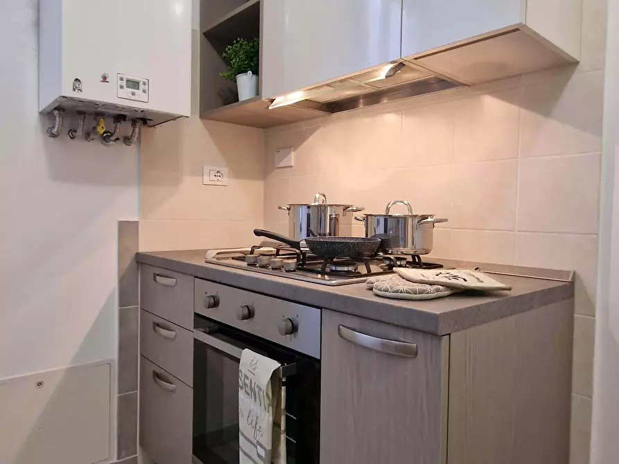 Immagine 16 di Camera in affitto  in Via Cerveteri13 a Roma