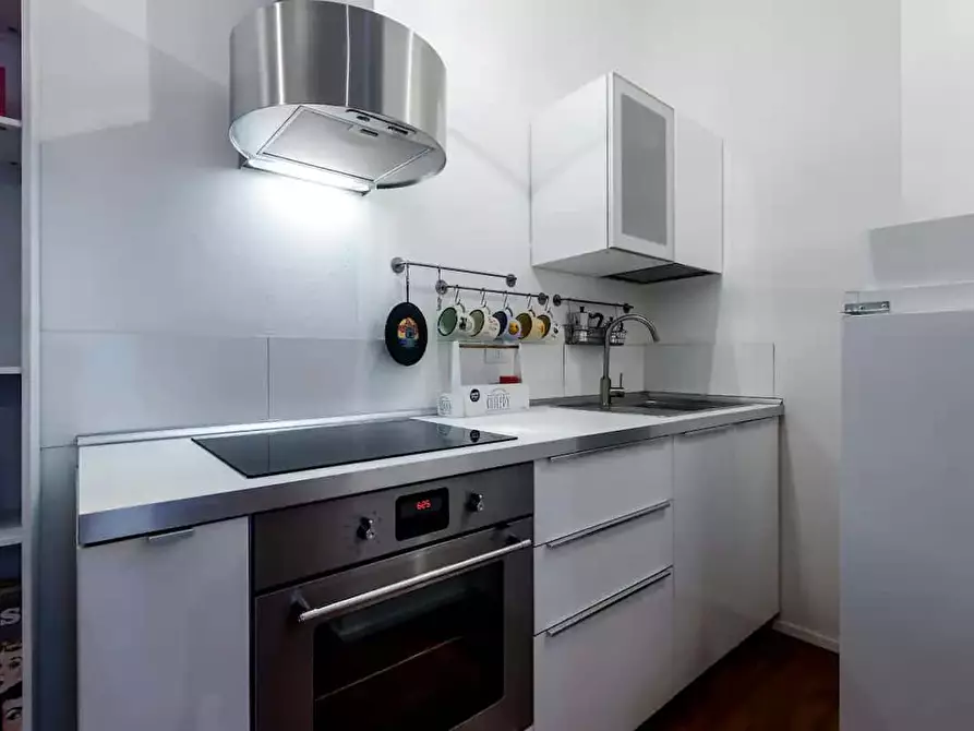 Immagine 47 di Appartamento in affitto  in Via Luigi Canonica1 a Milano