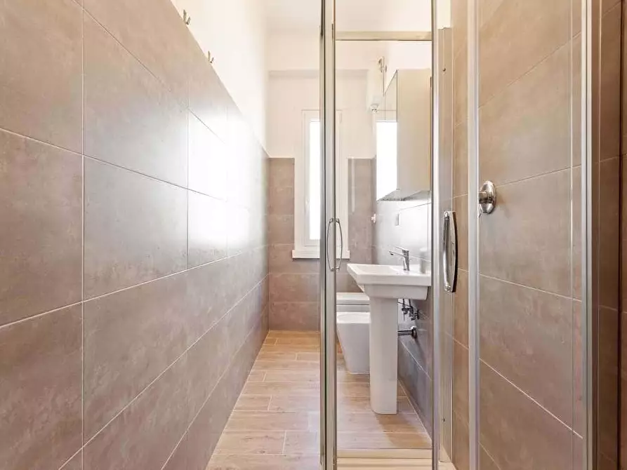 Immagine 9 di Camera in affitto  in Via Pantigliate6 a Milano