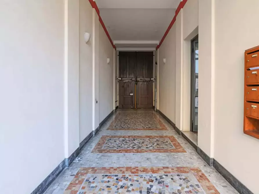 Immagine 29 di Appartamento in affitto  in Via Caccialepori41 a Milano
