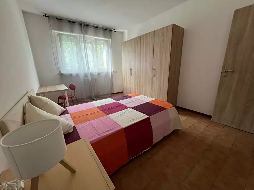 Immagine 10 di Camera in affitto  in Via Cascina dei Prati23 a Milano