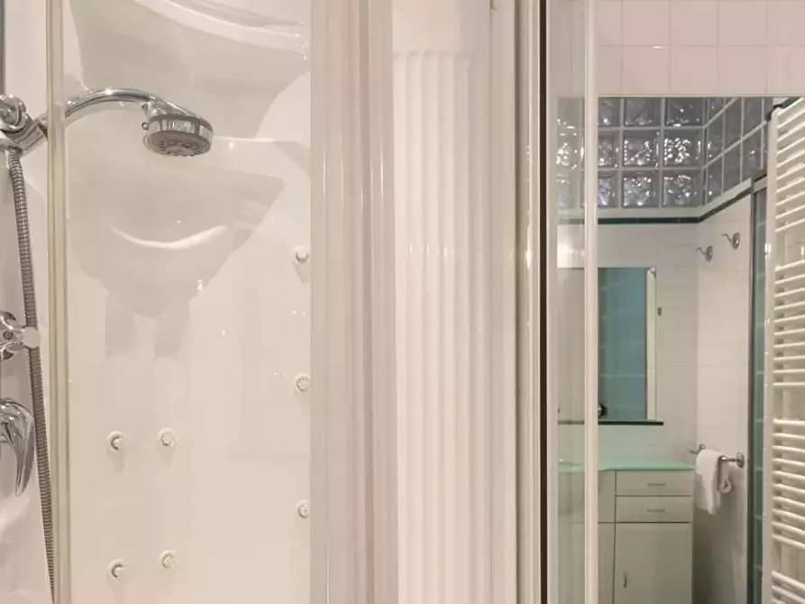 Immagine 20 di Appartamento in affitto  in Vicolo Duomo a Como