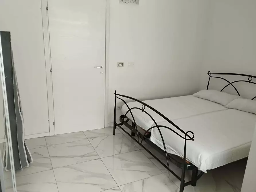 Immagine 1 di Appartamento in affitto  in Via Massimo D'Azeglio4 a Desenzano Del Garda