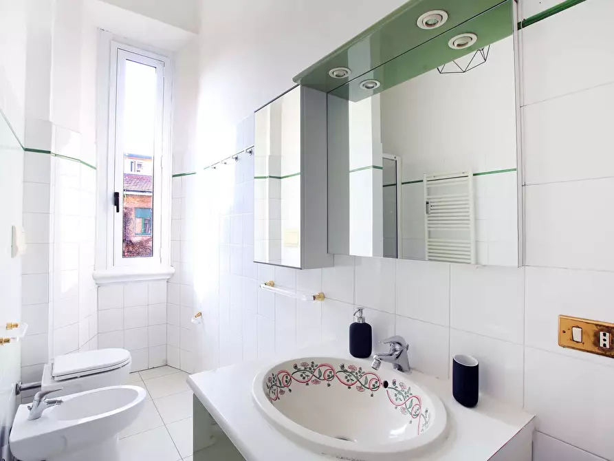 Immagine 28 di Camera in affitto  in Via Gustavo Modena35 a Milano