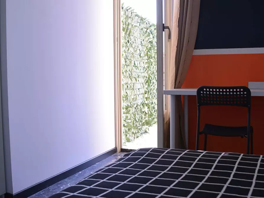 Immagine 3 di Camera in affitto  in Via dei Passeri3 a Cagliari