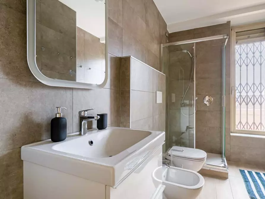 Immagine 10 di Camera in affitto  in Via Giovanni Pacini93 a Milano