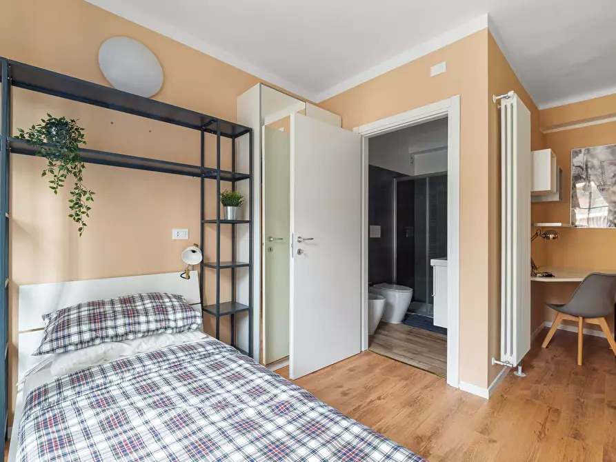 Immagine 3 di Appartamento in affitto  in Via Isaac Newton18A a Milano