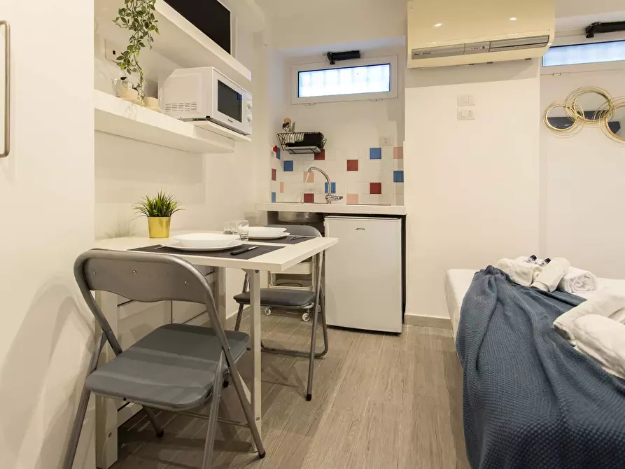 Immagine 10 di Appartamento in affitto  in Via della Lungarina65 a Roma