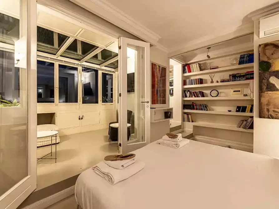 Immagine 15 di Appartamento in affitto  in Via Alessandro Manzoni42 a Milano