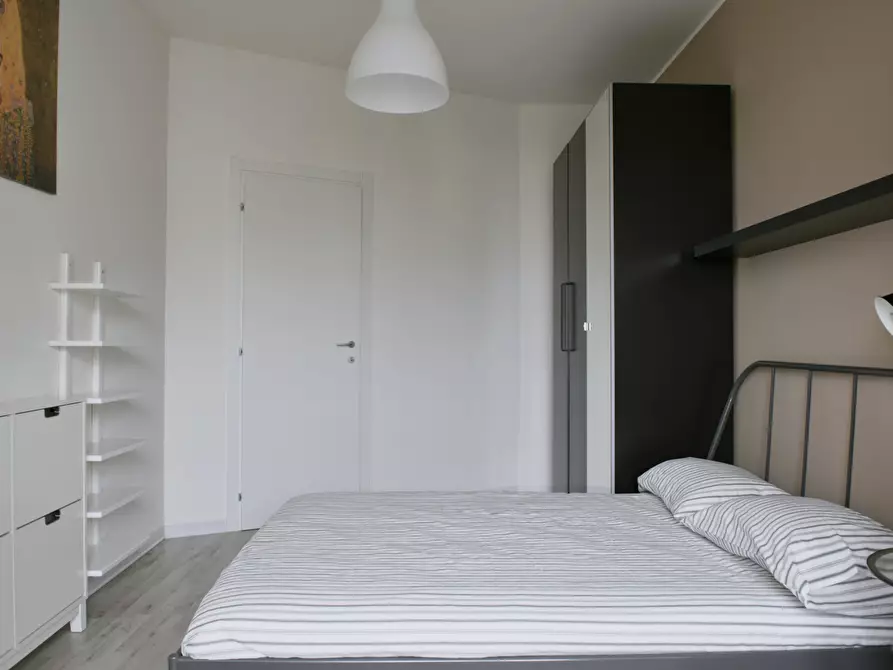 Immagine 5 di Camera in affitto  in Via Federico Engels8 a Milano